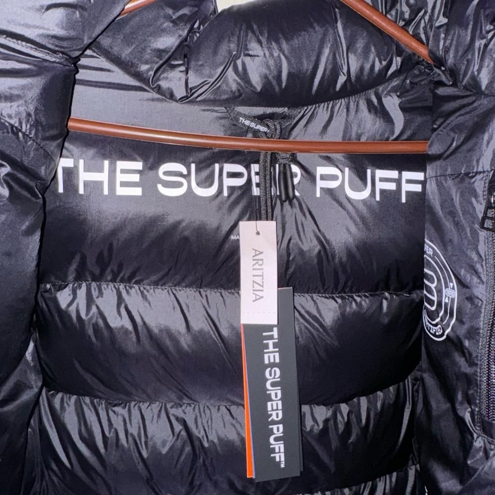 Aritzia Black Bomber Jacket - Picture 5 of 5